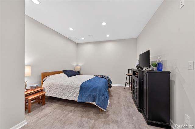 Builiding view forty six for 41621 Hempshire, Novi, MI. 48375