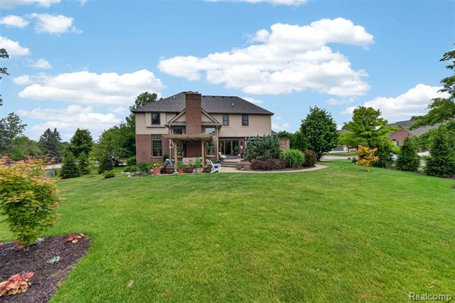 Builiding view sixty nine for 41621 Hempshire, Novi, MI. 48375
