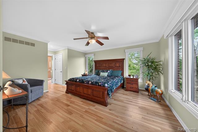 Builiding view twenty nine for 41621 Hempshire, Novi, MI. 48375