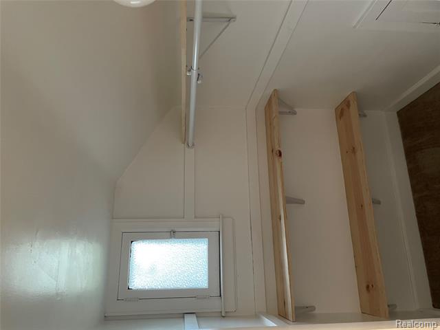 Builiding view nineteen for 12980 12 Mile, Warren, MI. 48088