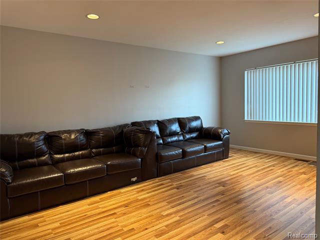 Builiding view eighteen for 29091 Wagner, Warren, MI. 48093