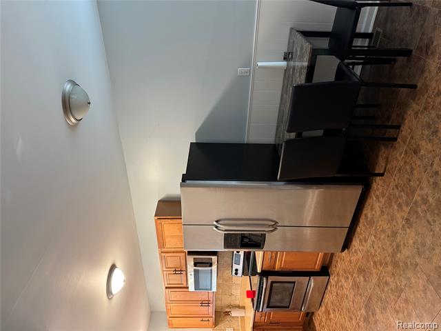 Builiding view five for 29091 Wagner, Warren, MI. 48093