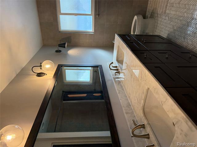 Builiding view nine for 29091 Wagner, Warren, MI. 48093