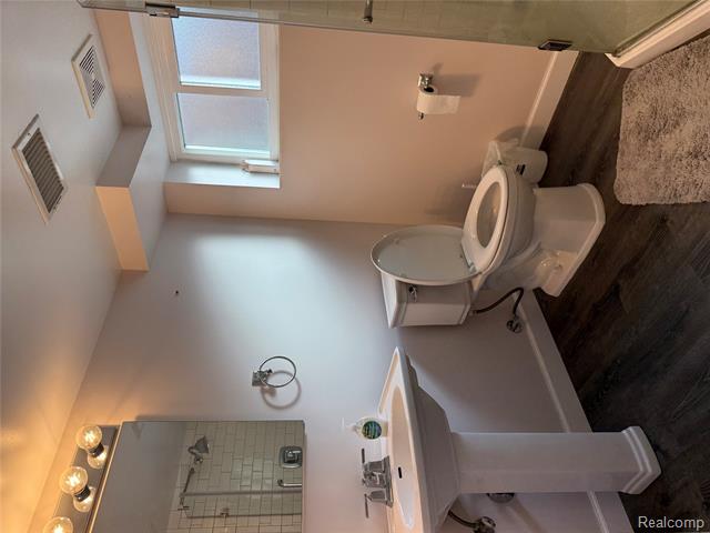 Builiding view twenty eight for 29091 Wagner, Warren, MI. 48093