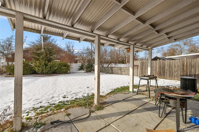 Builiding view eight for 29105 Palomino, Warren, MI. 48093