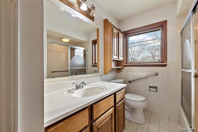 Builiding view eighteen for 29105 Palomino, Warren, MI. 48093