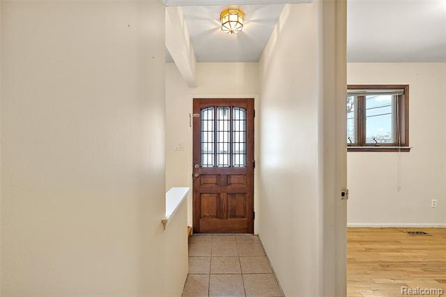 Builiding view fifteen for 29105 Palomino, Warren, MI. 48093