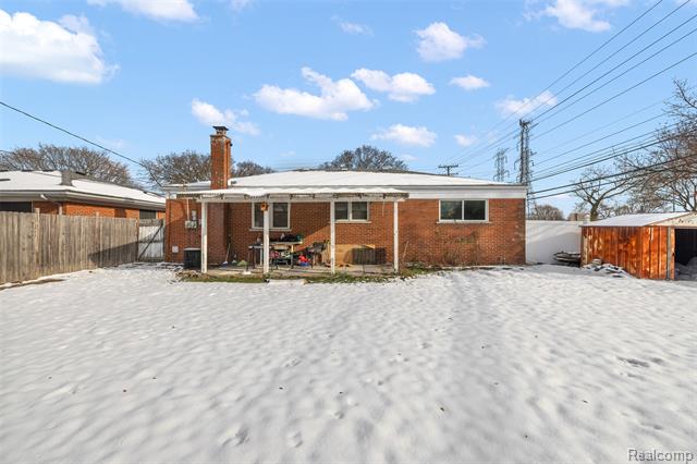 Builiding view six for 29105 Palomino, Warren, MI. 48093