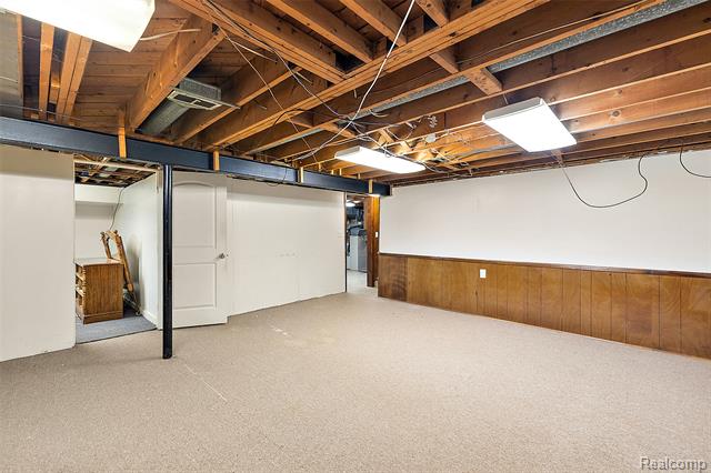 Builiding view thirty eight for 29105 Palomino, Warren, MI. 48093