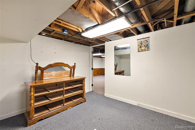 Builiding view thirty nine for 29105 Palomino, Warren, MI. 48093