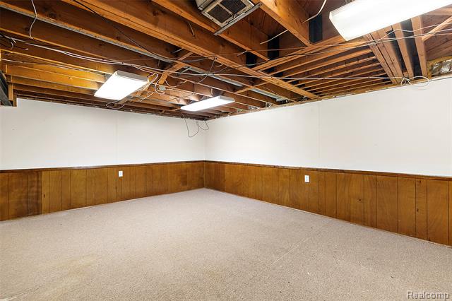 Builiding view thirty seven for 29105 Palomino, Warren, MI. 48093