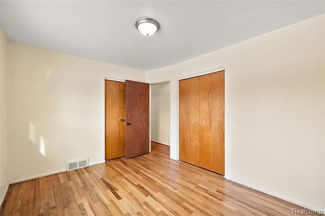 Builiding view twenty two for 29105 Palomino, Warren, MI. 48093