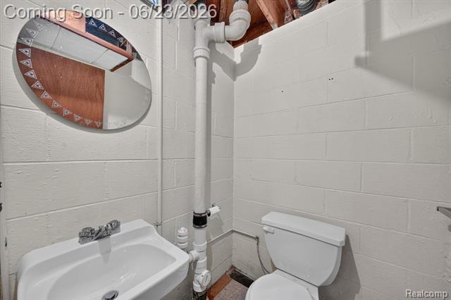 Builiding view twenty eight for 29101 Campbell, Warren, MI. 48093