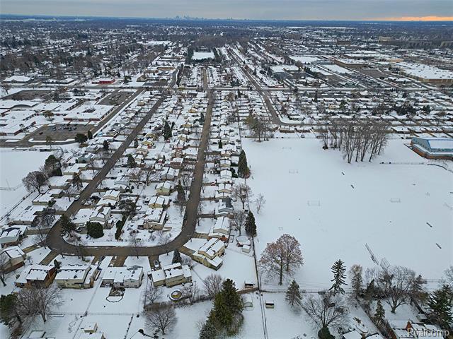 Builiding view five for 29713 Mackenzie, Warren, MI. 48092