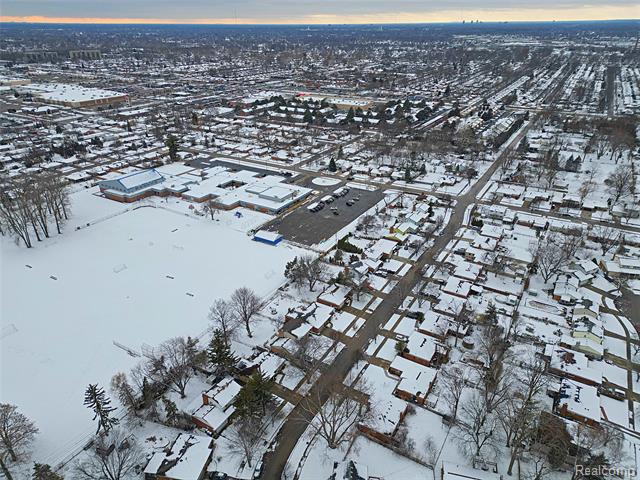 Builiding view six for 29713 Mackenzie, Warren, MI. 48092