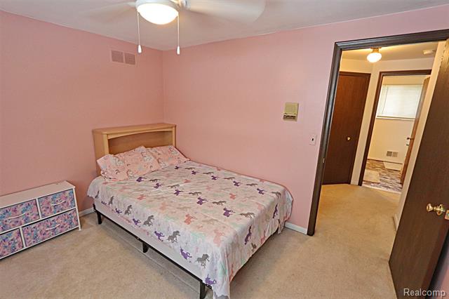 Builiding view twenty five for 29713 Mackenzie, Warren, MI. 48092