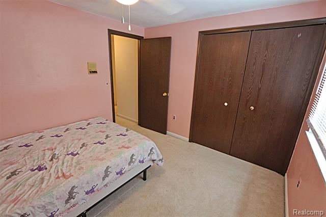 Builiding view twenty four for 29713 Mackenzie, Warren, MI. 48092