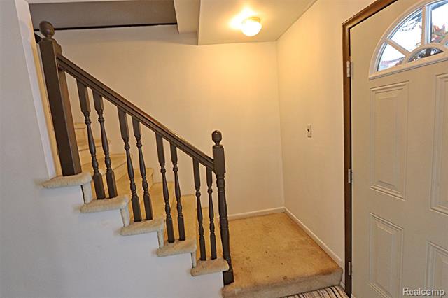 Builiding view twenty for 29713 Mackenzie, Warren, MI. 48092