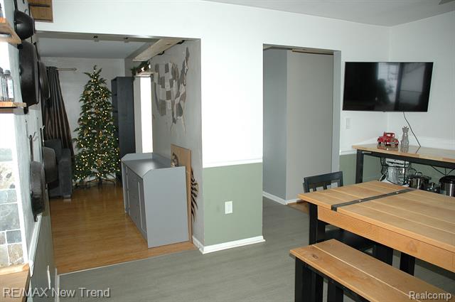 Builiding view seventeen for 21304 Colwell, Farmington, MI. 48336