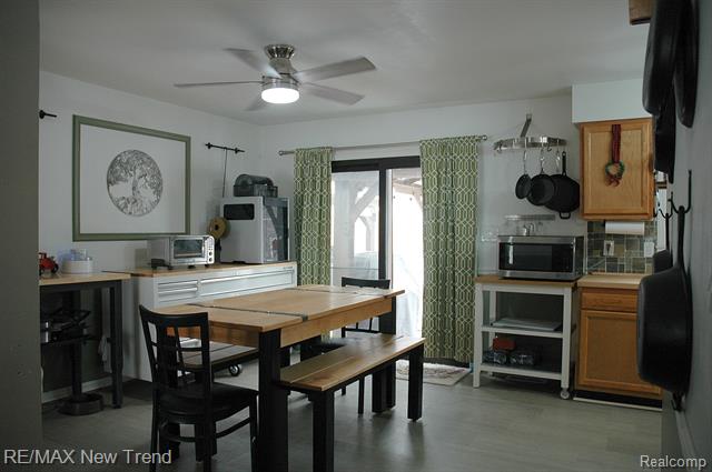 Builiding view six for 21304 Colwell, Farmington, MI. 48336