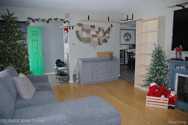 Builiding view three for 21304 Colwell, Farmington, MI. 48336