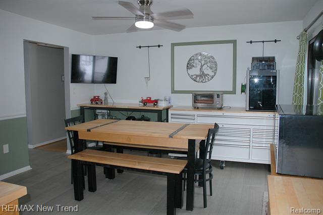 Builiding view twelve for 21304 Colwell, Farmington, MI. 48336