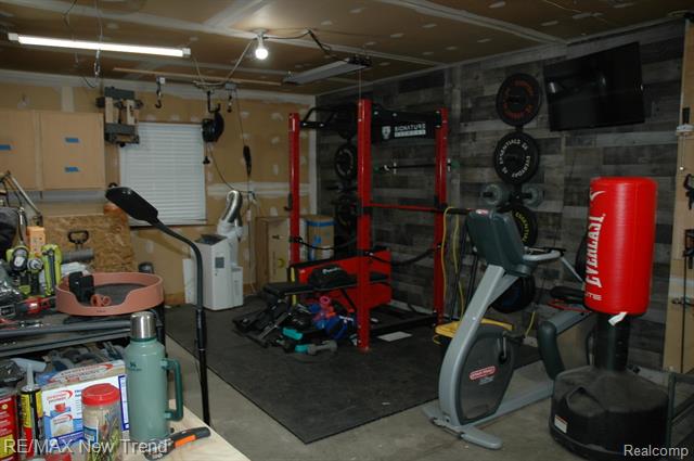 Builiding view twenty eight for 21304 Colwell, Farmington, MI. 48336