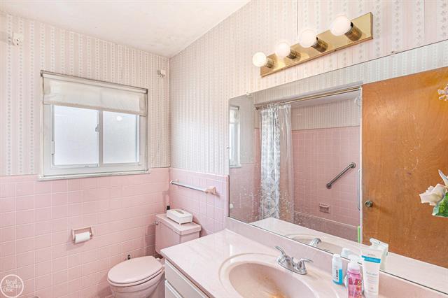 Builiding view fifteen for 22717 Millenbach, Saint Clair Shores, MI. 48081