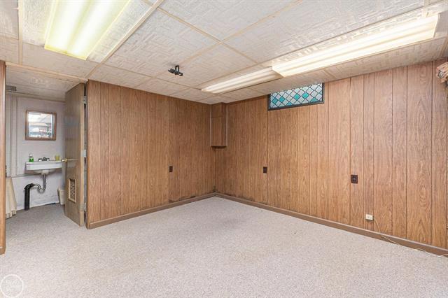 Builiding view seventeen for 22717 Millenbach, Saint Clair Shores, MI. 48081