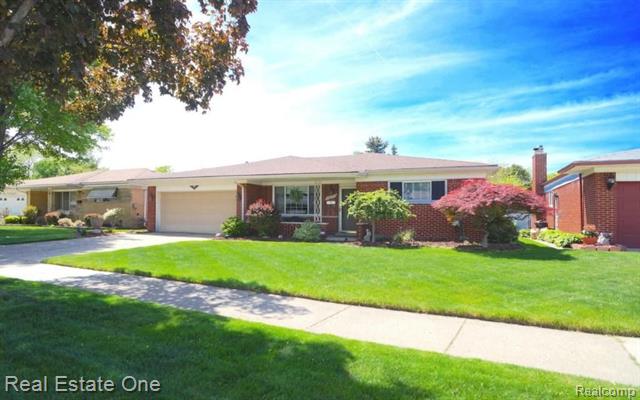 front view for 29553 Cunningham, Warren, Mi. 48092