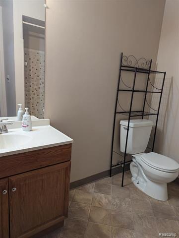 Builiding view fourteen for 29181 Hayes, Warren, MI. 48088