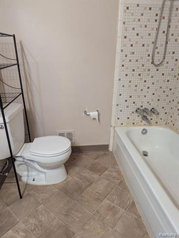 Builiding view sixteen for 29181 Hayes, Warren, MI. 48088