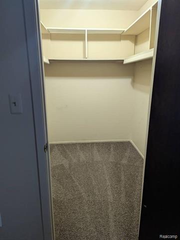 Builiding view twenty one for 29181 Hayes, Warren, MI. 48088