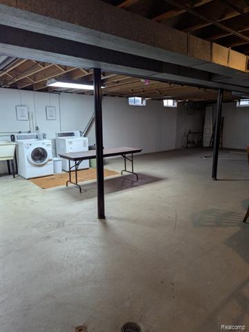 Builiding view twenty two for 29181 Hayes, Warren, MI. 48088