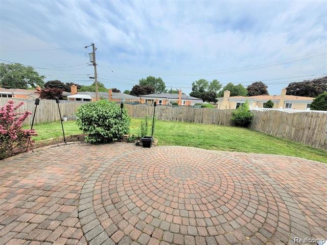 Builiding view thirty four for 11447 Edwin, Warren, MI. 48093