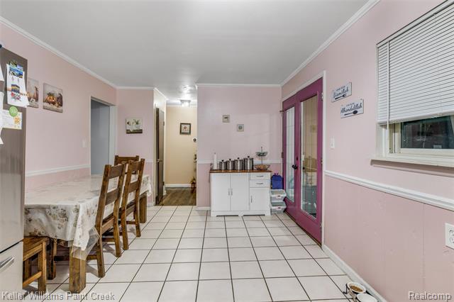 Builiding view eight for 29143 Dover, Warren, MI. 48088