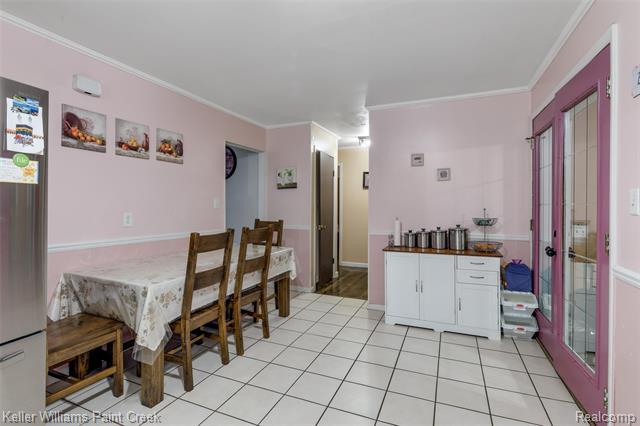 Builiding view nine for 29143 Dover, Warren, MI. 48088