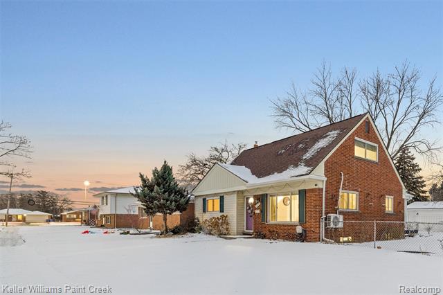 Builiding view one for 29143 Dover, Warren, MI. 48088