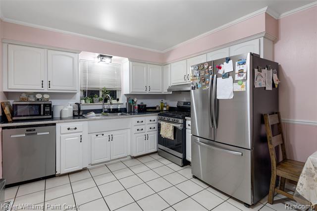 Builiding view seven for 29143 Dover, Warren, MI. 48088