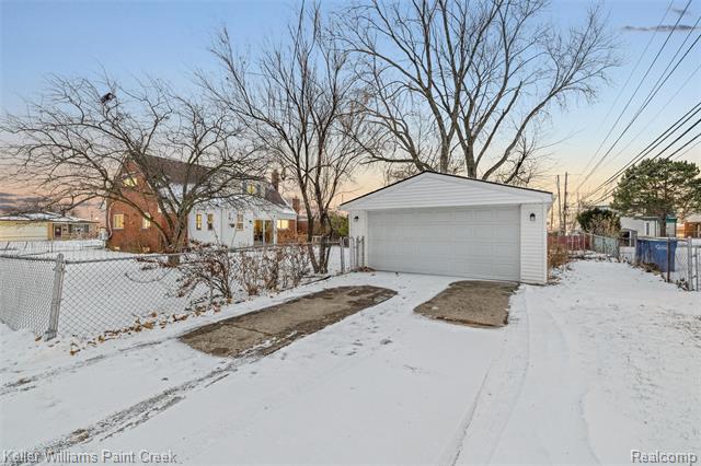 Builiding view thirty eight for 29143 Dover, Warren, MI. 48088