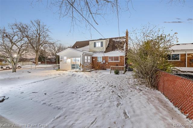 Builiding view thirty four for 29143 Dover, Warren, MI. 48088