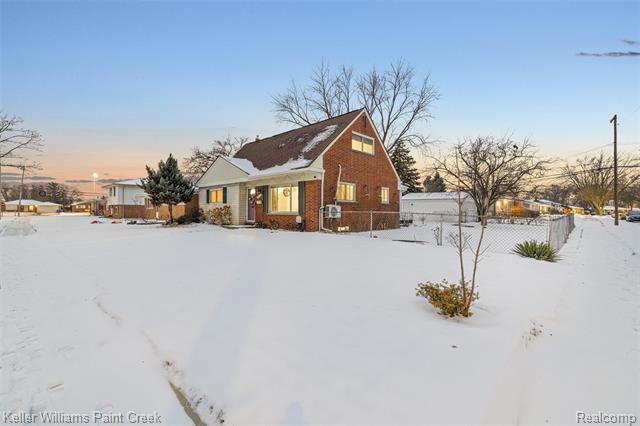 Builiding view thirty two for 29143 Dover, Warren, MI. 48088