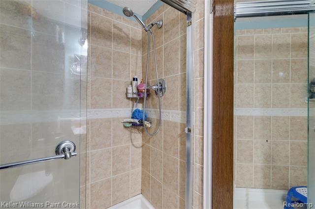 Builiding view twenty five for 29143 Dover, Warren, MI. 48088