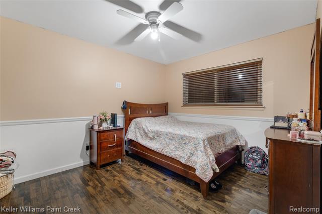 Builiding view twenty one for 29143 Dover, Warren, MI. 48088