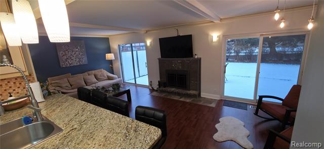 Builiding view five for 4832 Muriel, Warren, MI. 48092