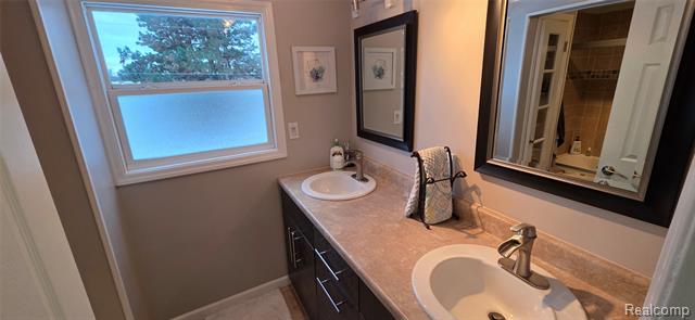 Builiding view fourteen for 4832 Muriel, Warren, MI. 48092