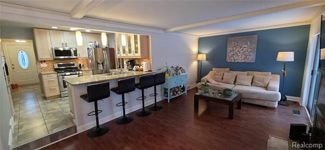 Builiding view seven for 4832 Muriel, Warren, MI. 48092