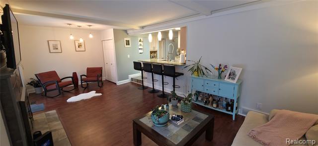 Builiding view six for 4832 Muriel, Warren, MI. 48092