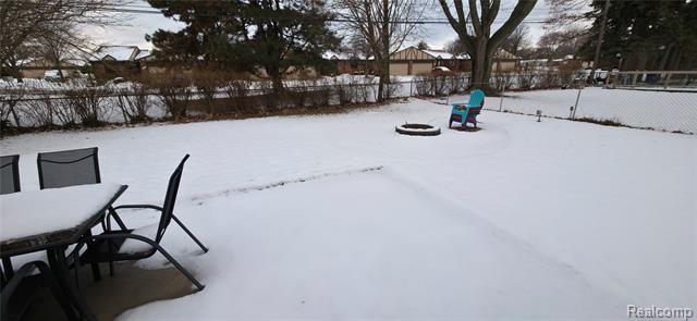 Builiding view twenty one for 4832 Muriel, Warren, MI. 48092