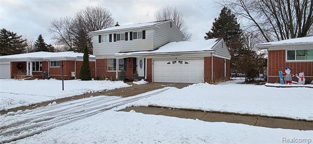 front view for 4832 Muriel, Warren, Mi. 48092